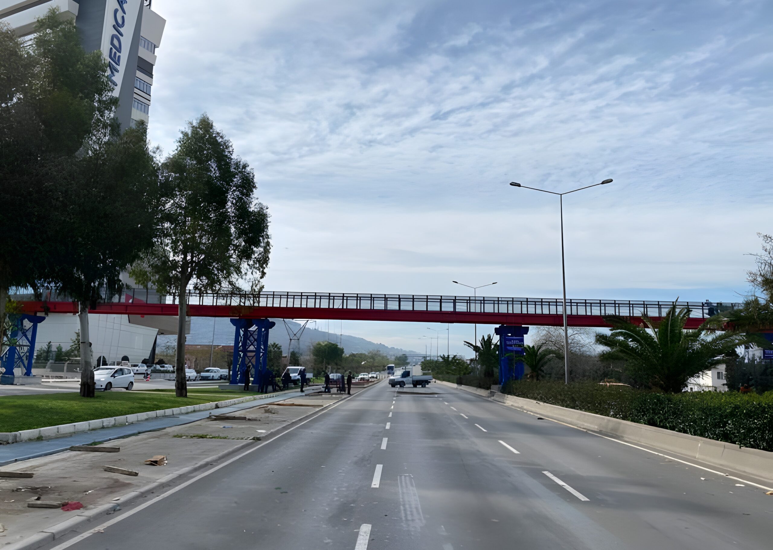 İbb yeşildere yaya üst geçidi